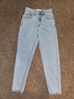 Cotton On Light Wash Mom Jeans size 4